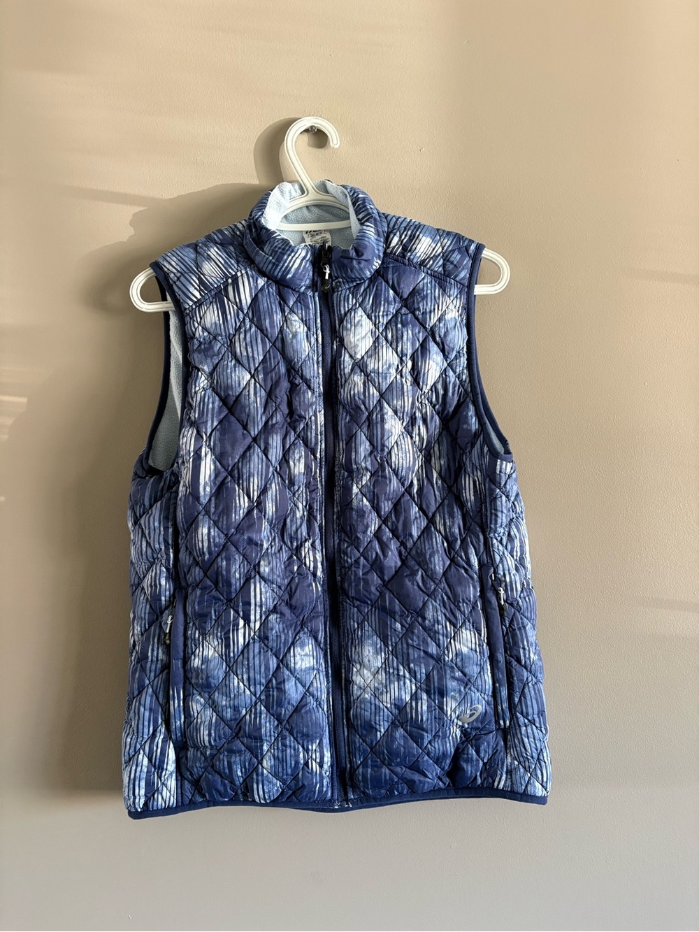 Asics Blue Tie-Dye Quilted Vest - Women's Sleeveless Jacket